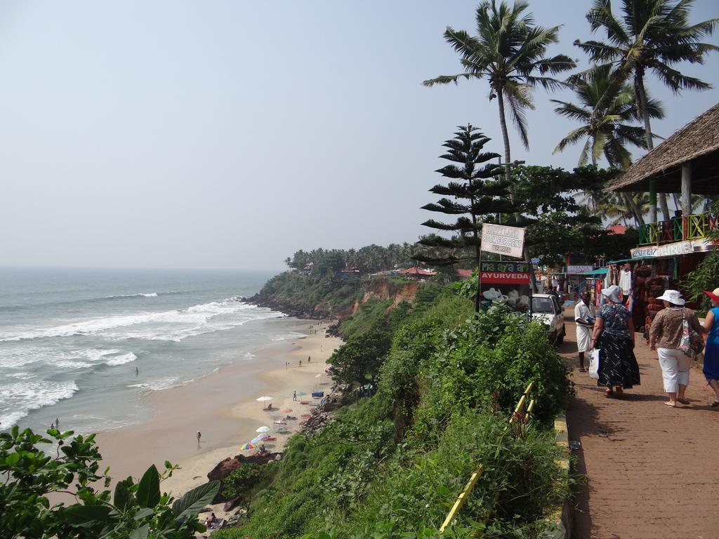 Mk Gardens Surf & Yoga House Hotel Varkala Kamer foto