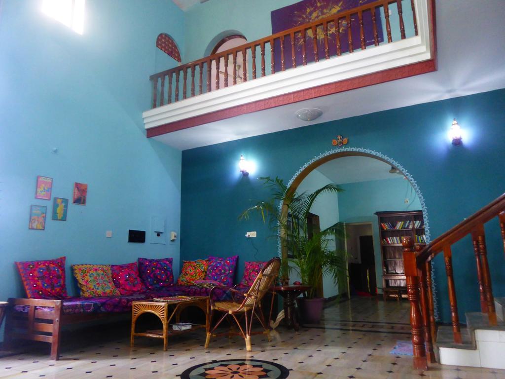 Mk Gardens Surf & Yoga House Hotel Varkala Buitenkant foto